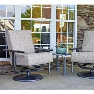Larssen-outdoor-cushion-swivel-chair