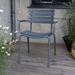 Reclips Arm Chair