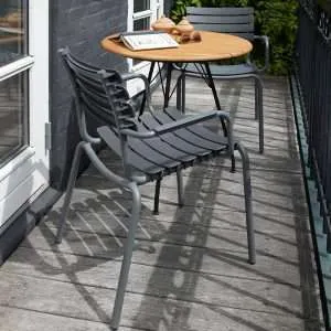 Reclips Arm Chair